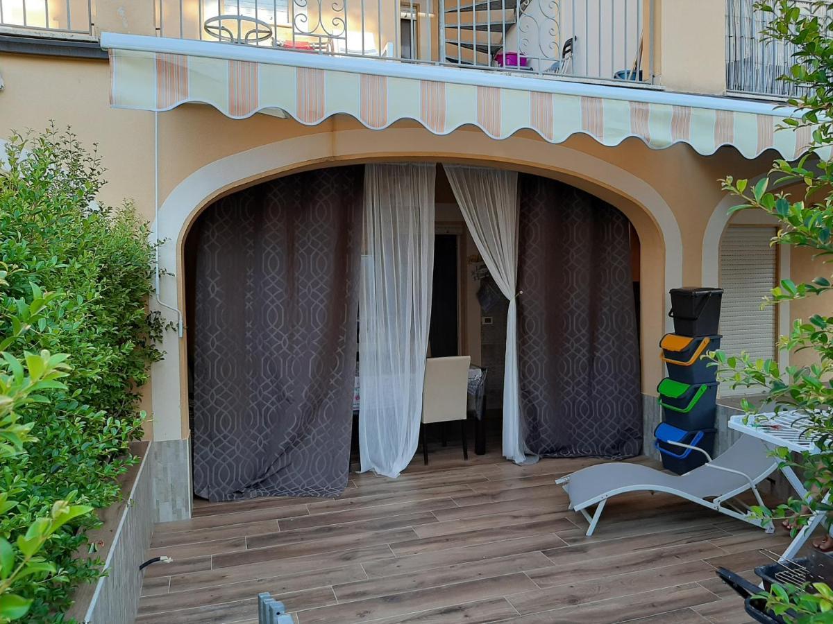 דירות Sonia Pizzo Beach Club מראה חיצוני תמונה